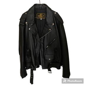 MEN'S 'CLASSIC' BLACK TOP GRADE LEATHER MOTORCYCLE BIKER JACKET size 52.